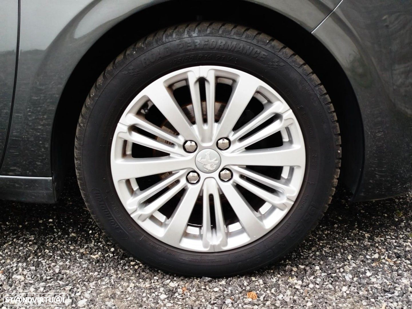 Peugeot 208 1.2 PureTech Signature - 7