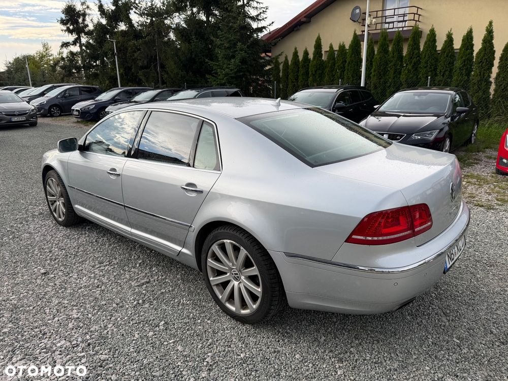 Volkswagen Phaeton 4.2 V8 4MOTION Automatik (5 Sitzer) - 17