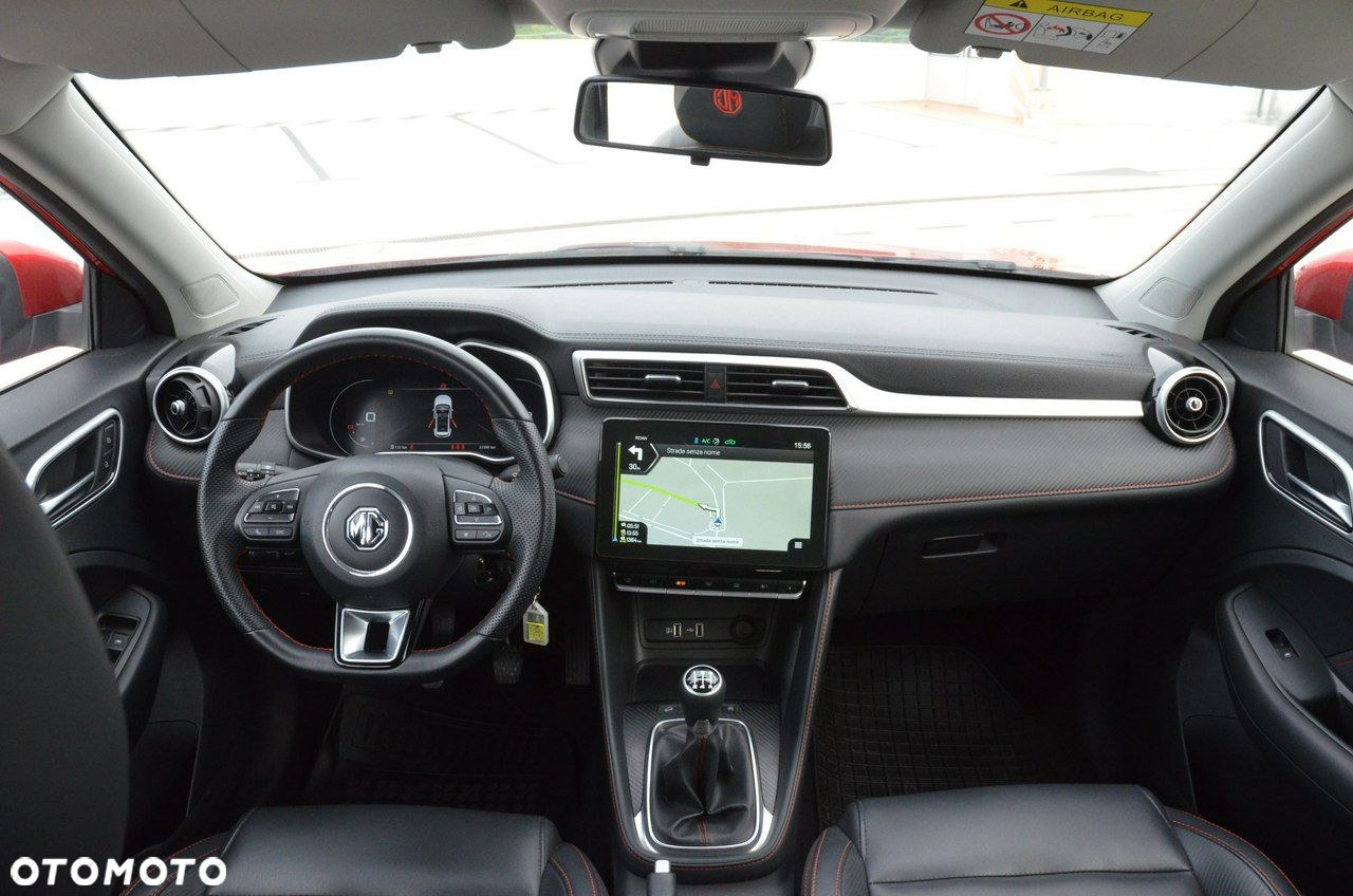 MG ZS - 19
