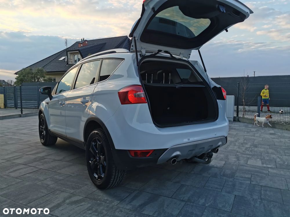 Ford Kuga 2.0 TDCi 2x4 Titanium - 15