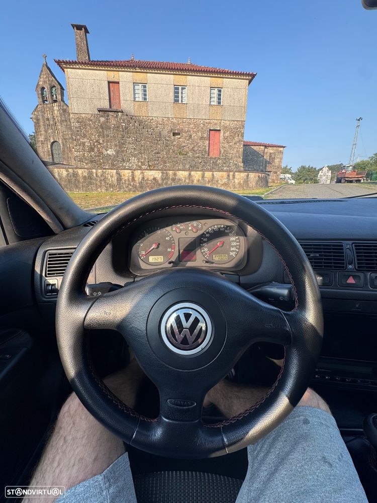 VW Golf 1.9 TDi Highline - 1