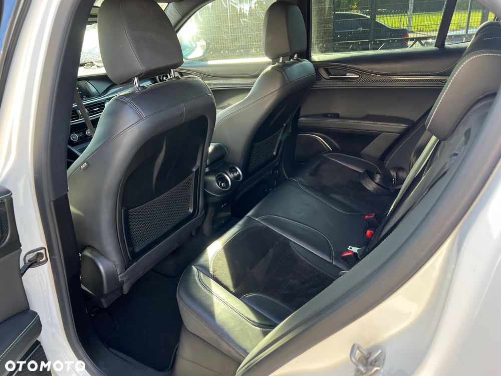 Alfa Romeo Stelvio 2.9 Bi Turbo V6 Quadrifoglio Q4 - 27