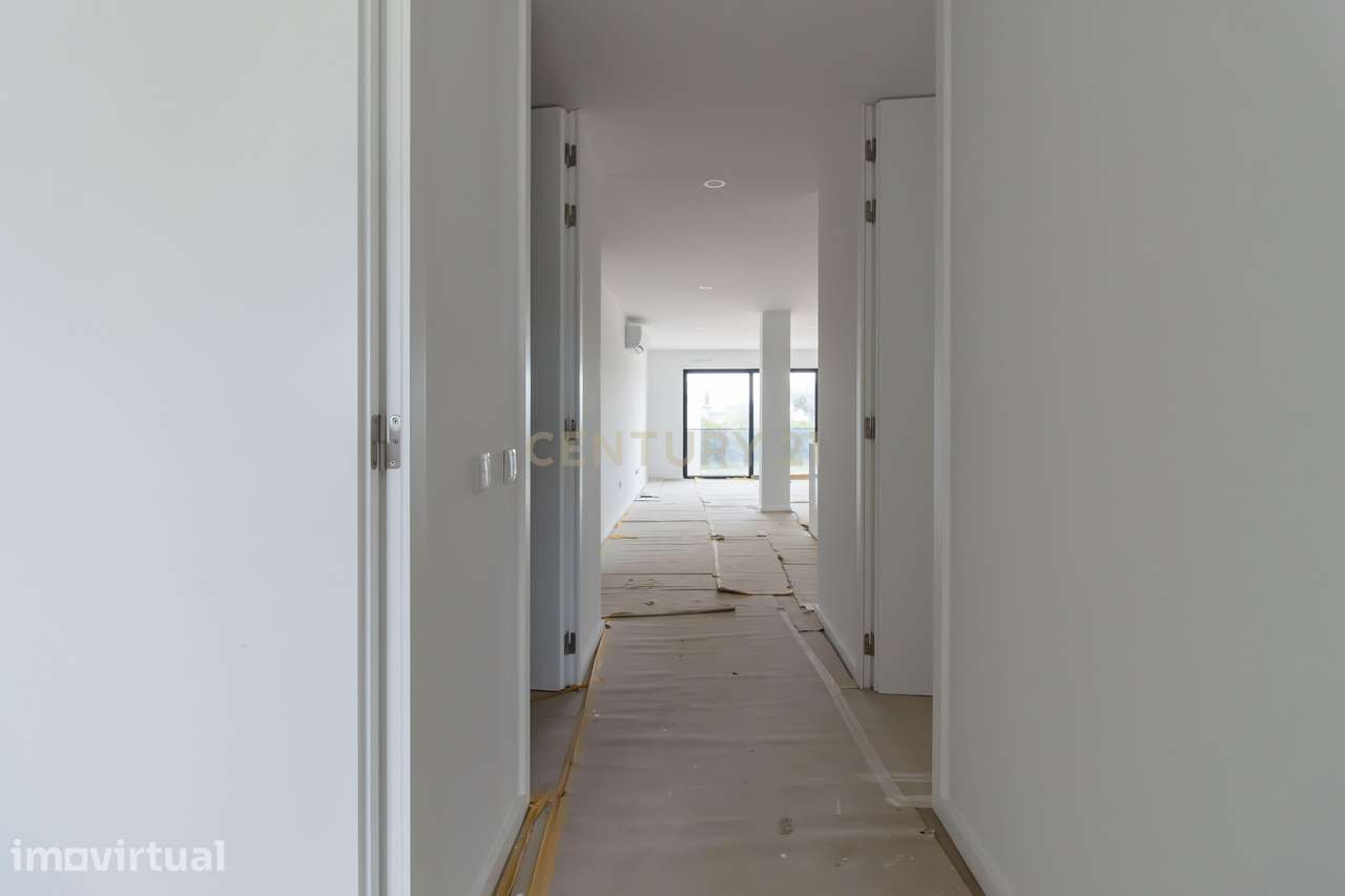 Excelente Apartamento T3 NOVO na Praia Pedra do ouro - Grande imagem: 5/32