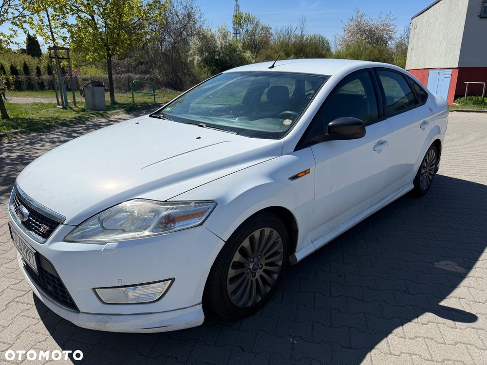 Ford Mondeo 2.0 Ambiente - 1