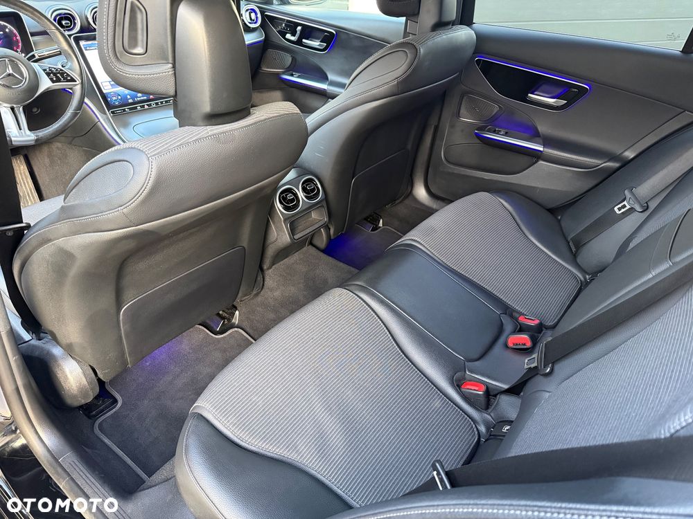 Mercedes-Benz Klasa C 220 d T 9G-TRONIC - 38