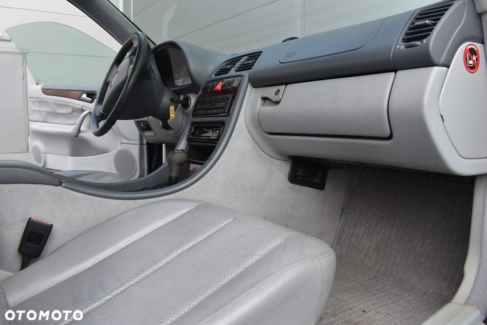 Mercedes-Benz CLK - 13