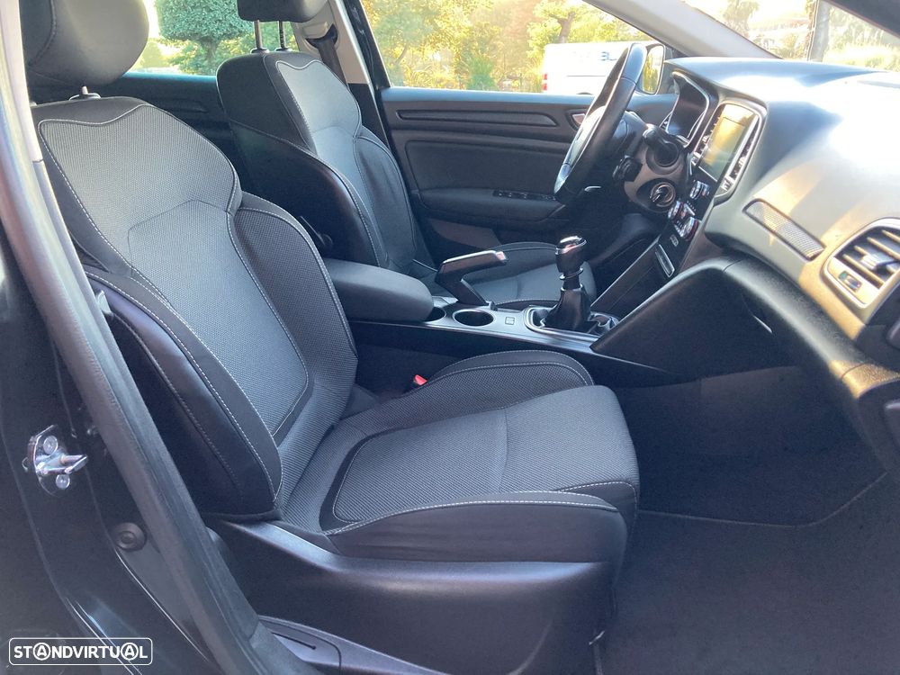 Renault Mégane Sport Tourer ver-1-5-dci-dynamique - 30