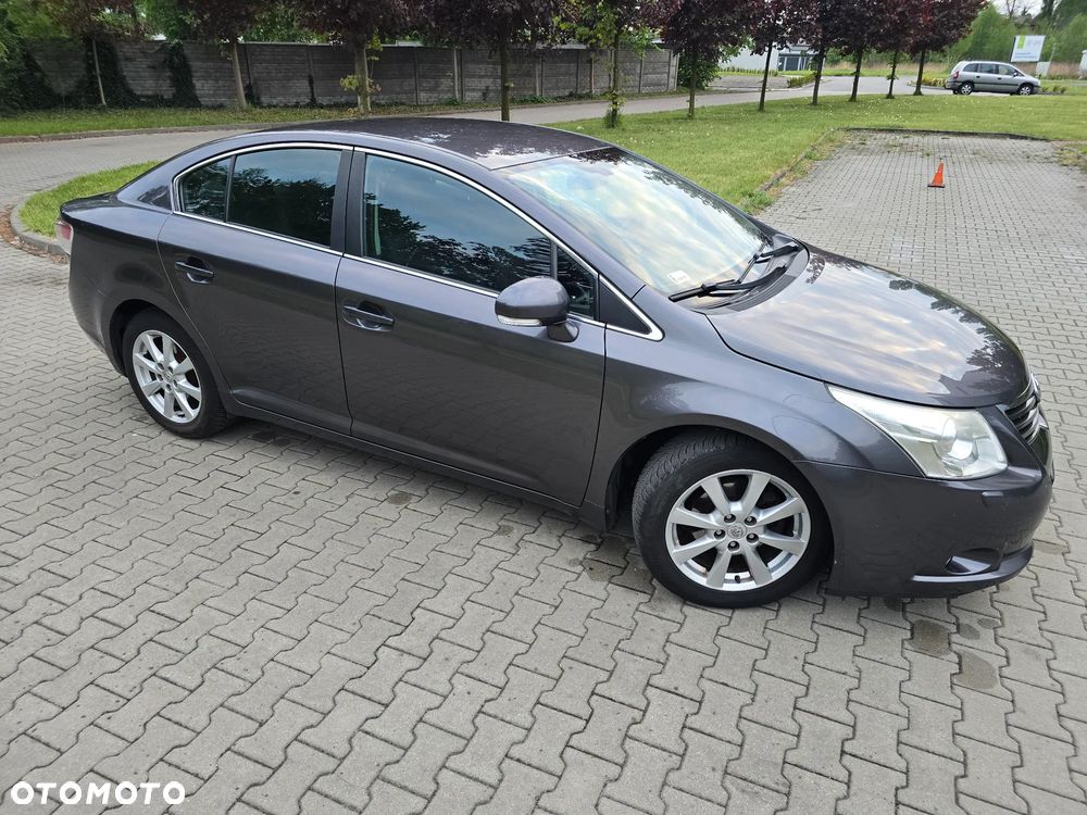 Toyota Avensis 2.0 D-4D Luna - 14