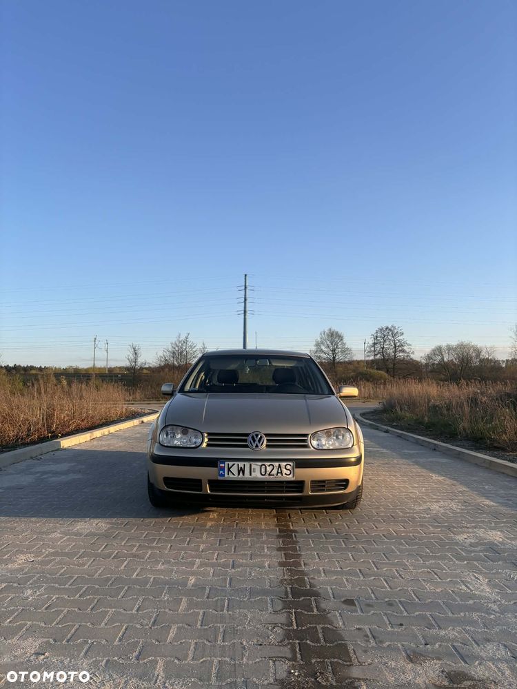 Volkswagen Golf 1.6 Q - 26