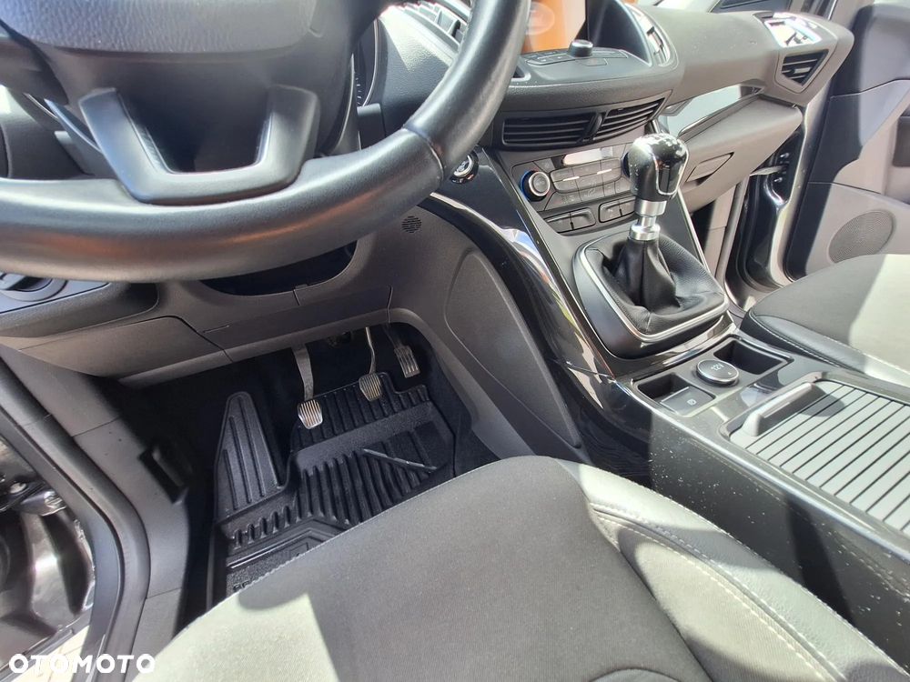 Ford Kuga 1.5 EcoBoost FWD Titanium ASS MMT6 - 10