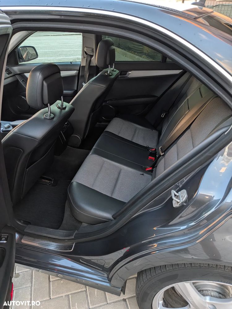 Mercedes-Benz C - 8