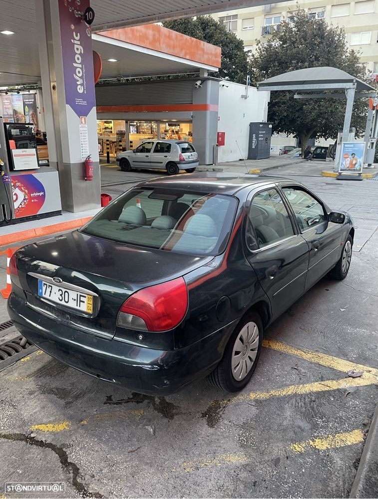 Ford Mondeo 1.6i 16V Ghia - 2