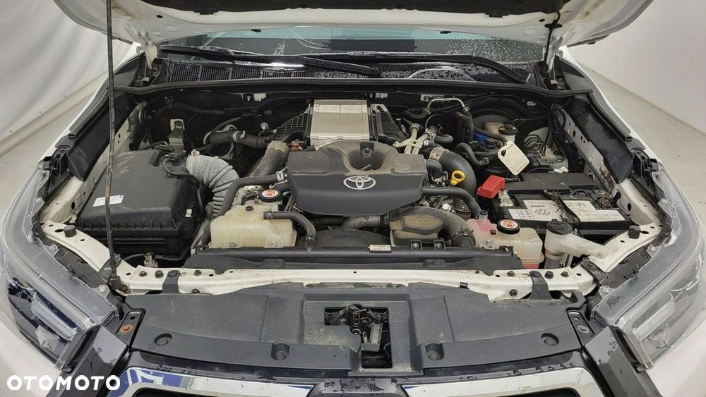 Toyota Hilux - 24