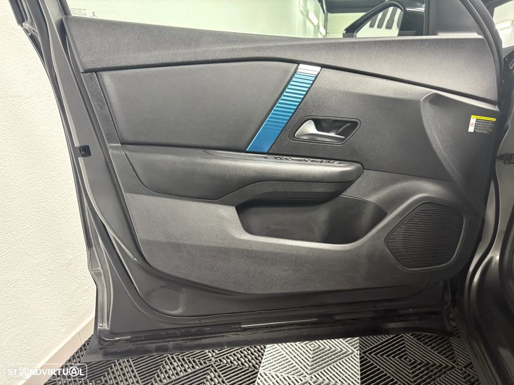 Citroën e-C4 50 kWh Shine - 17