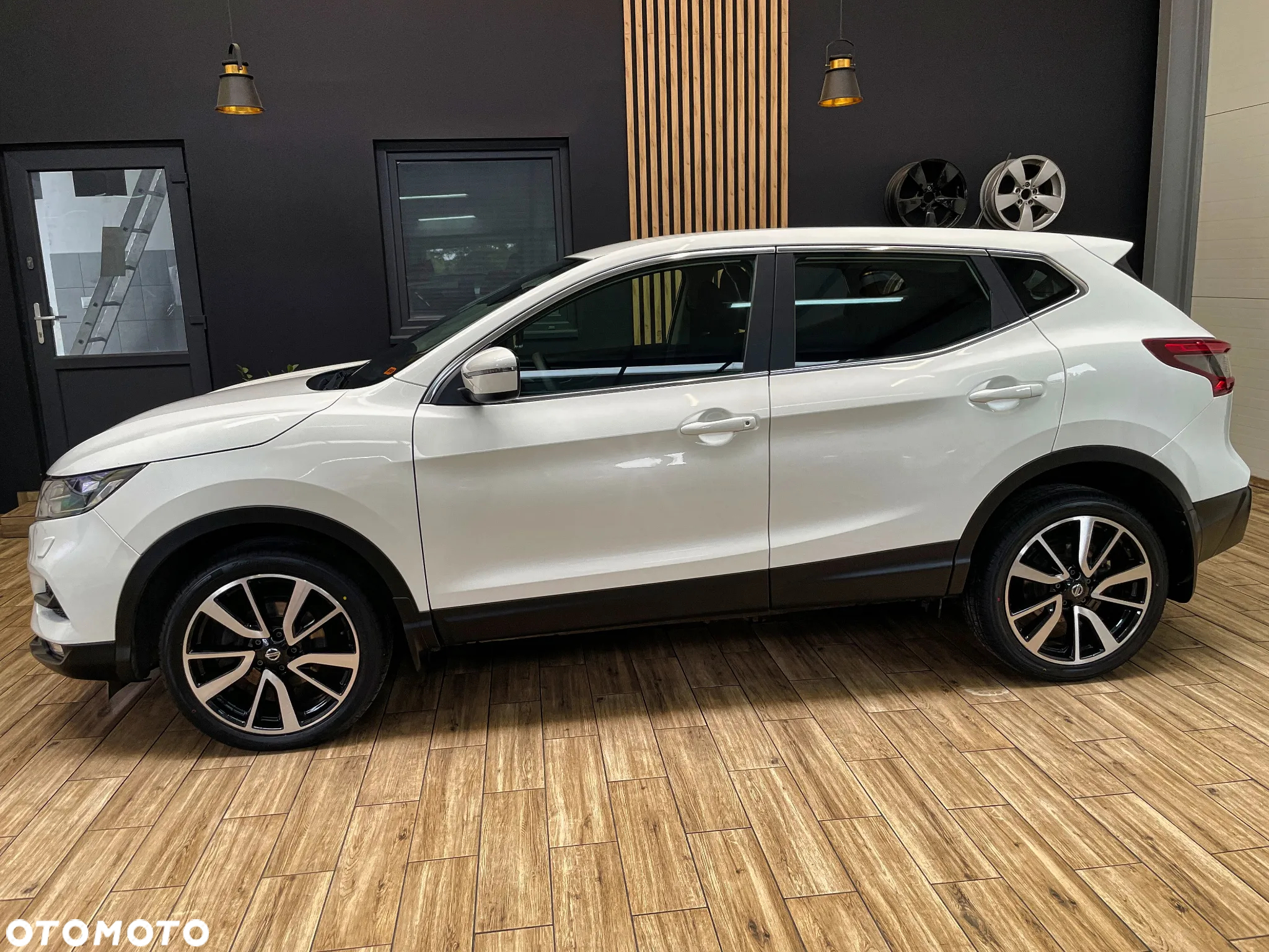 Nissan Qashqai 1.3 DIG-T Visia - 13