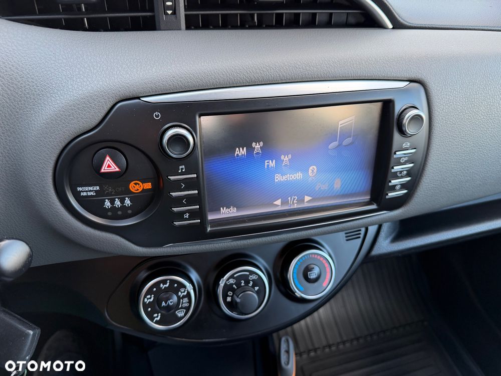 Toyota Yaris 1.0 VVT-i Life - 27