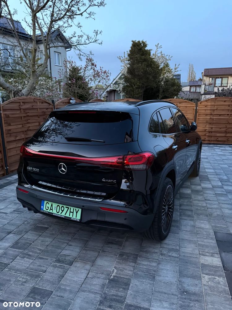 Mercedes-Benz EQA 300 66.5kWh 4-Matic AMG Line - 3