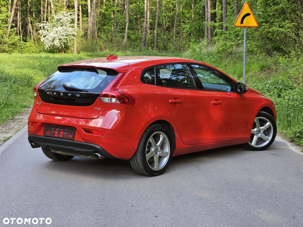 Volvo V40 T3 Momentum - 6
