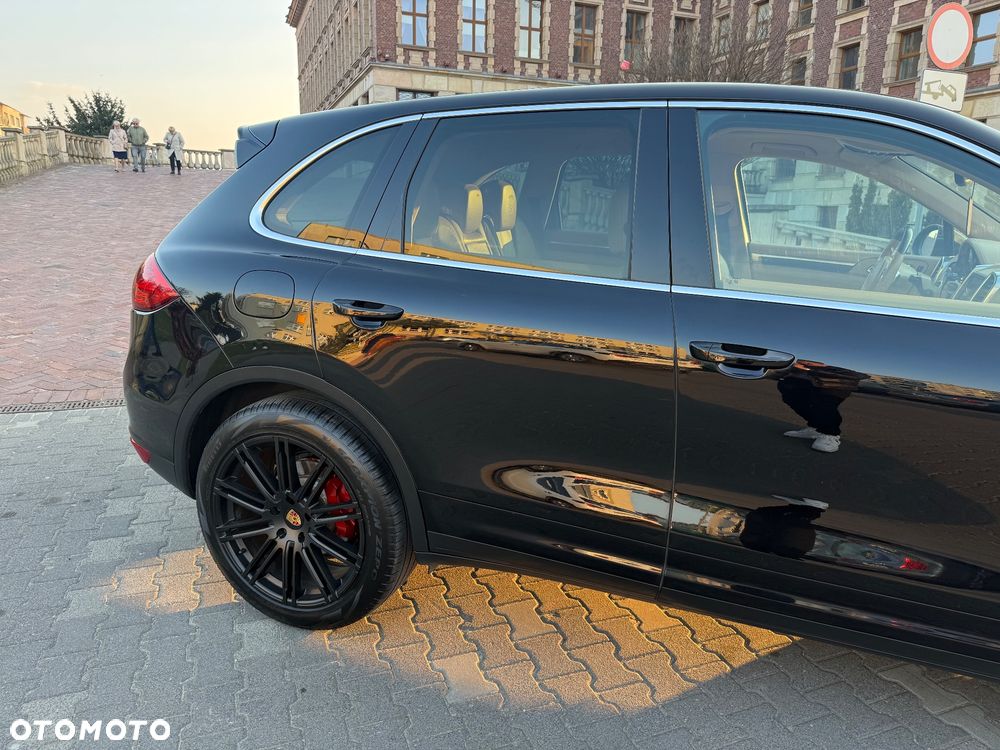 Porsche Cayenne - 25