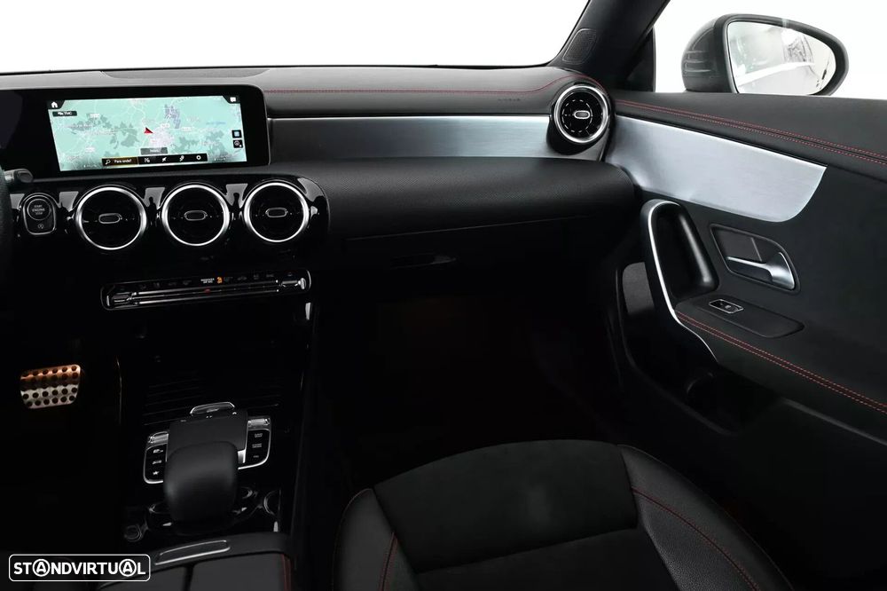 Mercedes-Benz CLA 200 - 14