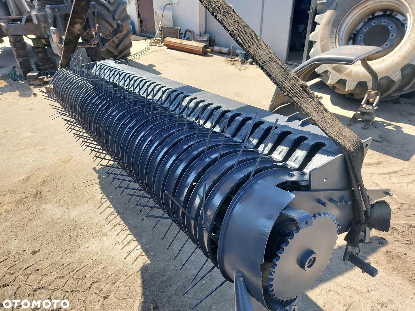 PODBIERACZ PRASA ROLUJĄCA FENDT 4160V XTRA 2019R - 9