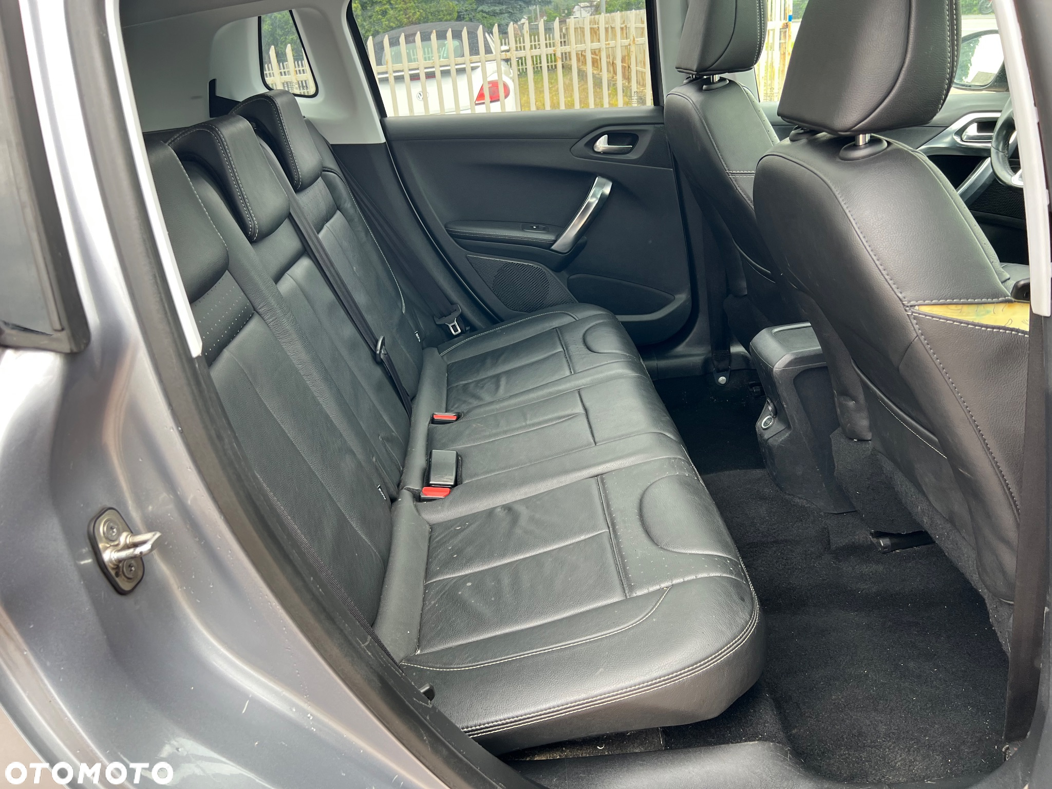 Peugeot 2008 BlueHDi FAP 120 STOP & START Allure - 19