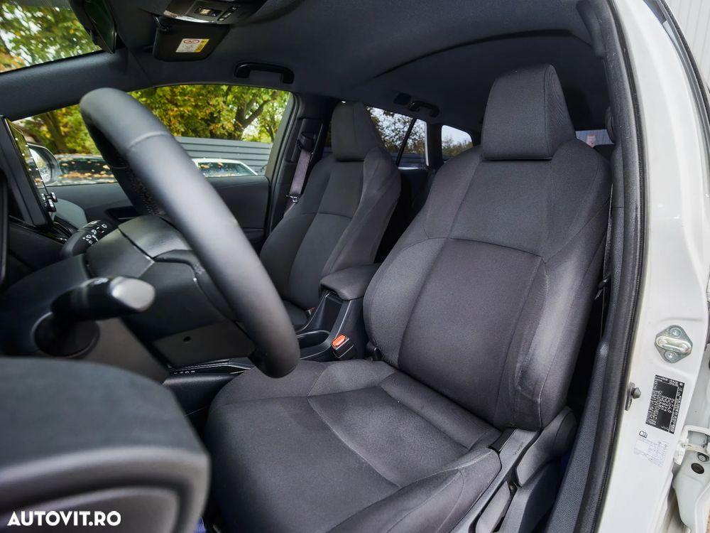 Toyota Corolla 1.8 HSD Business - 25
