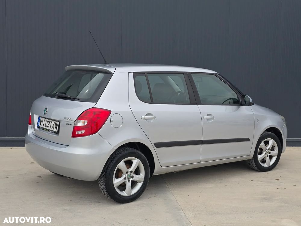 Skoda Fabia 1.2 HTP Ambiente - 4