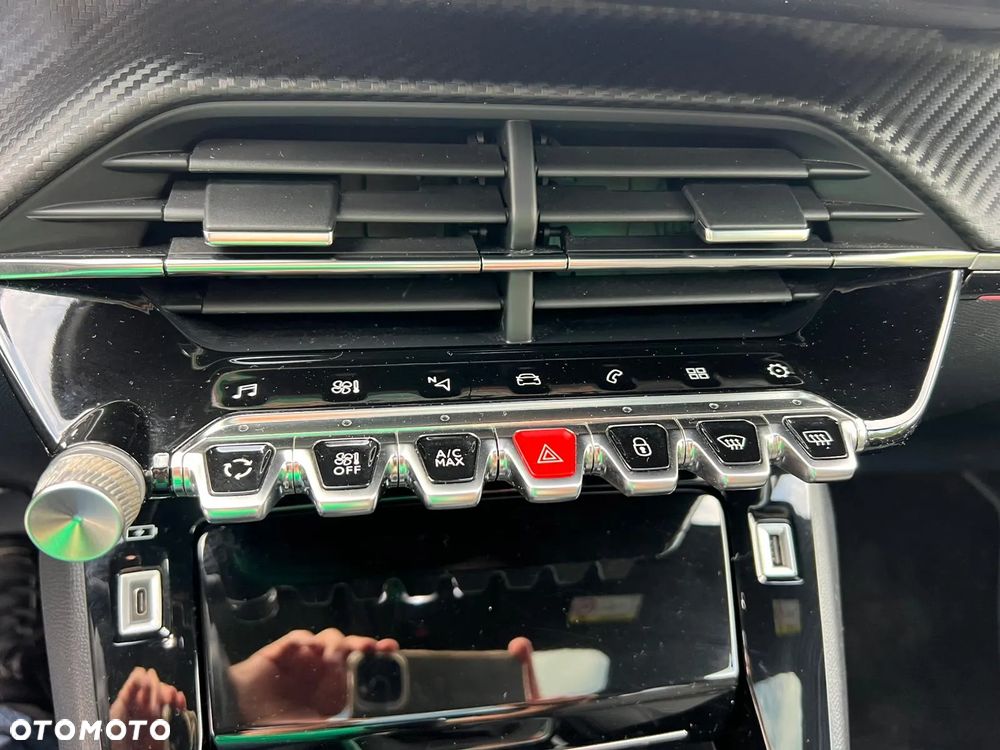 Peugeot 208 PureTech 100 GT - 20