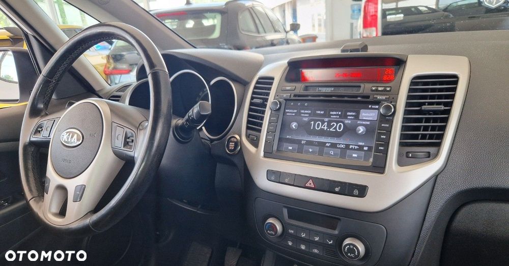 Kia Venga - 13