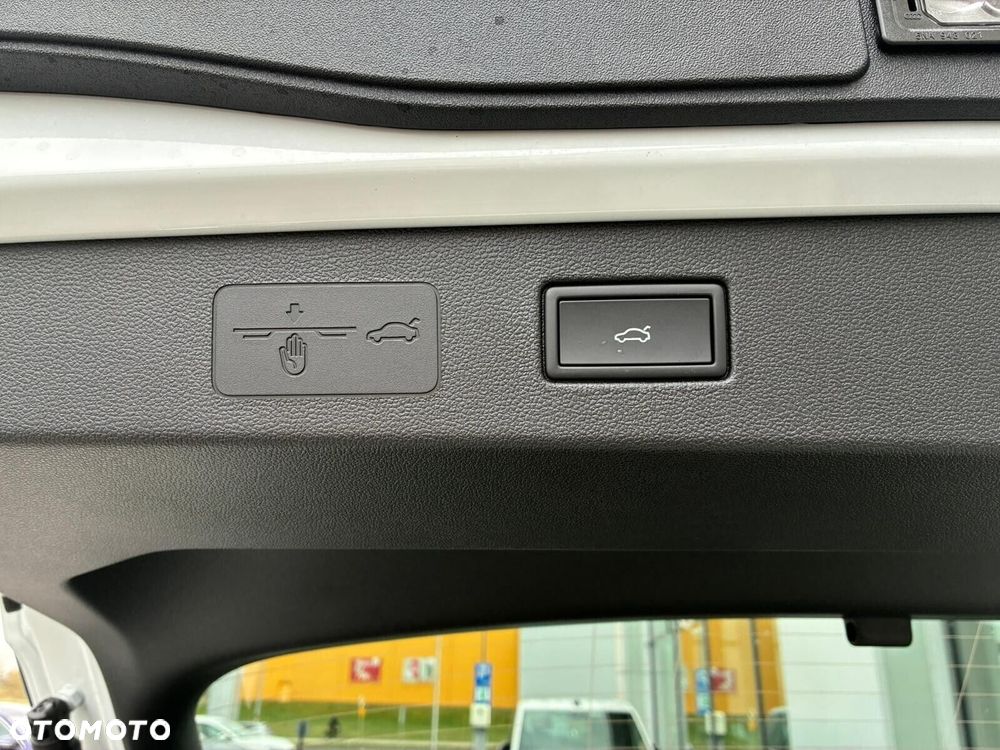 Volkswagen T-Roc - 25