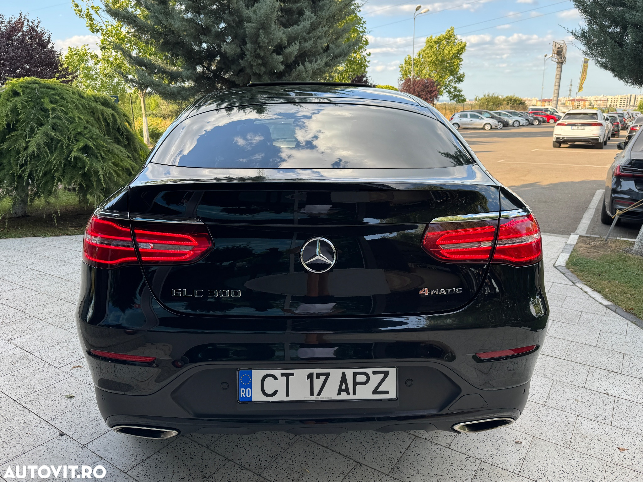 Mercedes-Benz GLC Coupe 300 4MATIC - 18