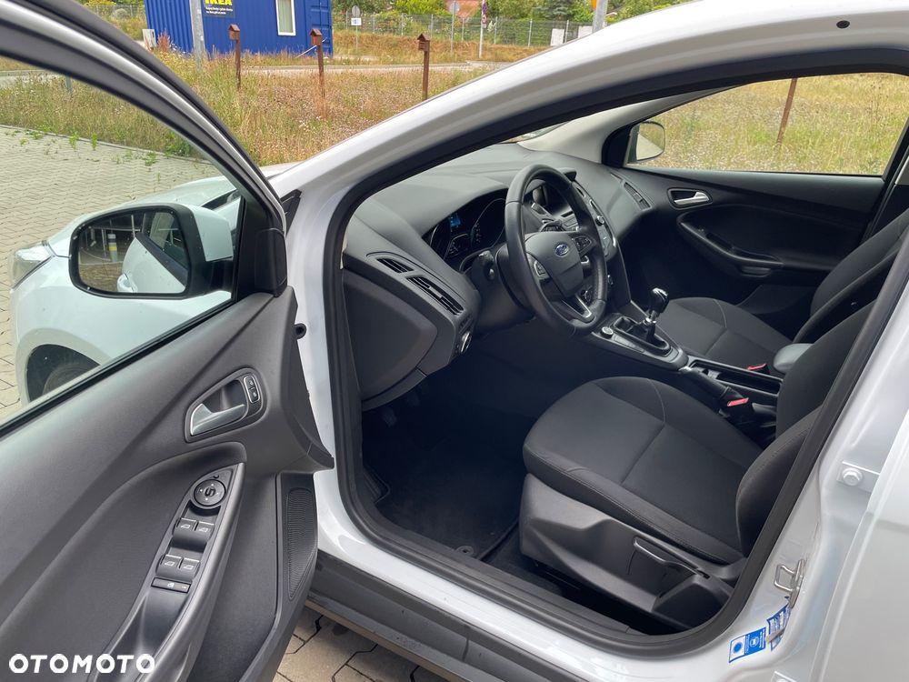 Ford Focus 1.0 EcoBoost Start-Stopp-System TREND - 12