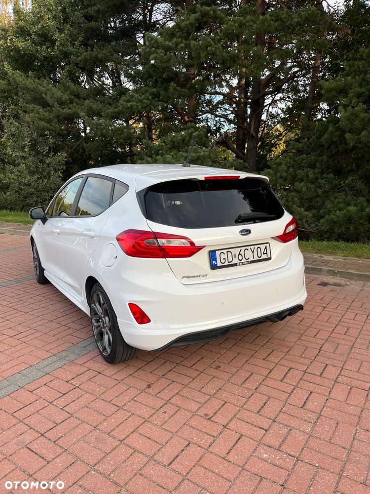 Ford Fiesta 1.0 EcoBoost S&S ST-LINE - 32