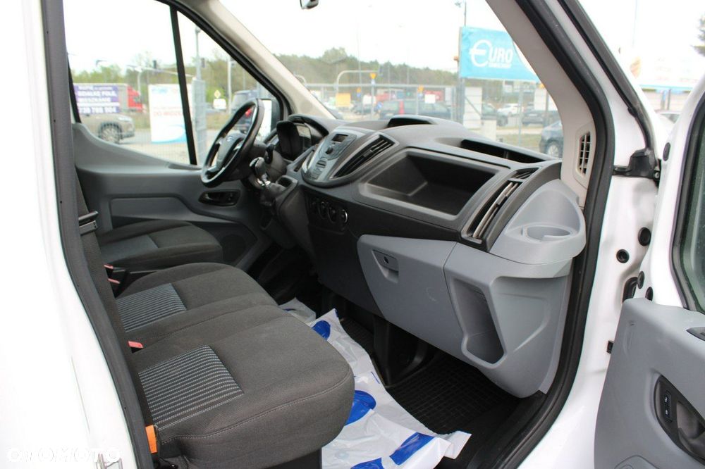 Ford Transit - 21