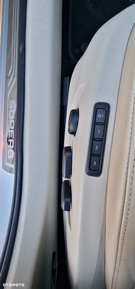 Skoda Superb 2.0 TSI 4x4 Style DSG - 17