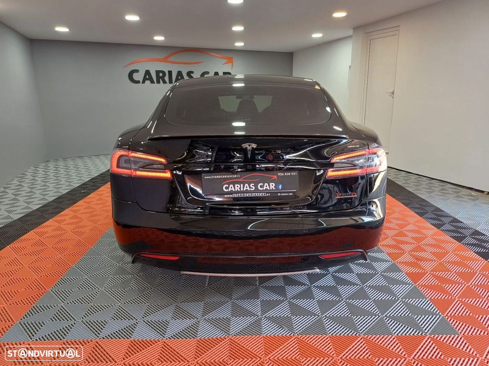Tesla Model S P85D - 4