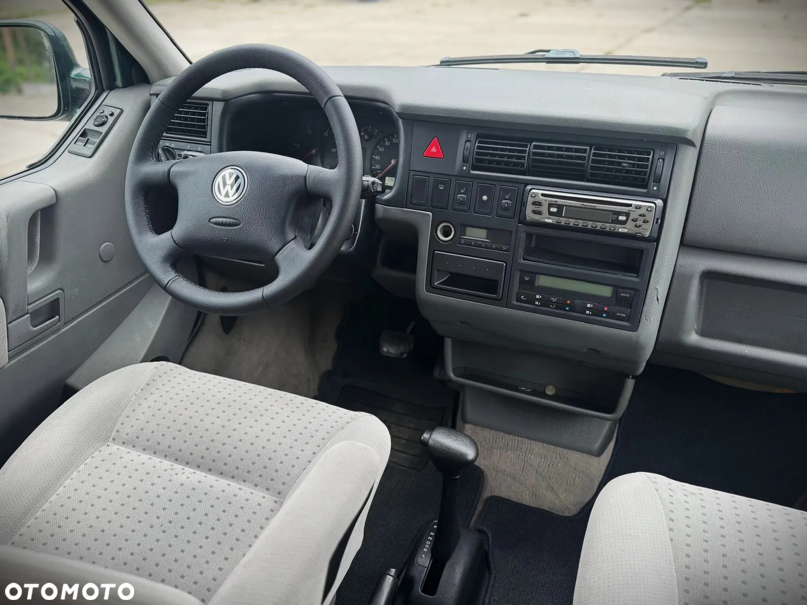 Volkswagen Transporter - 5