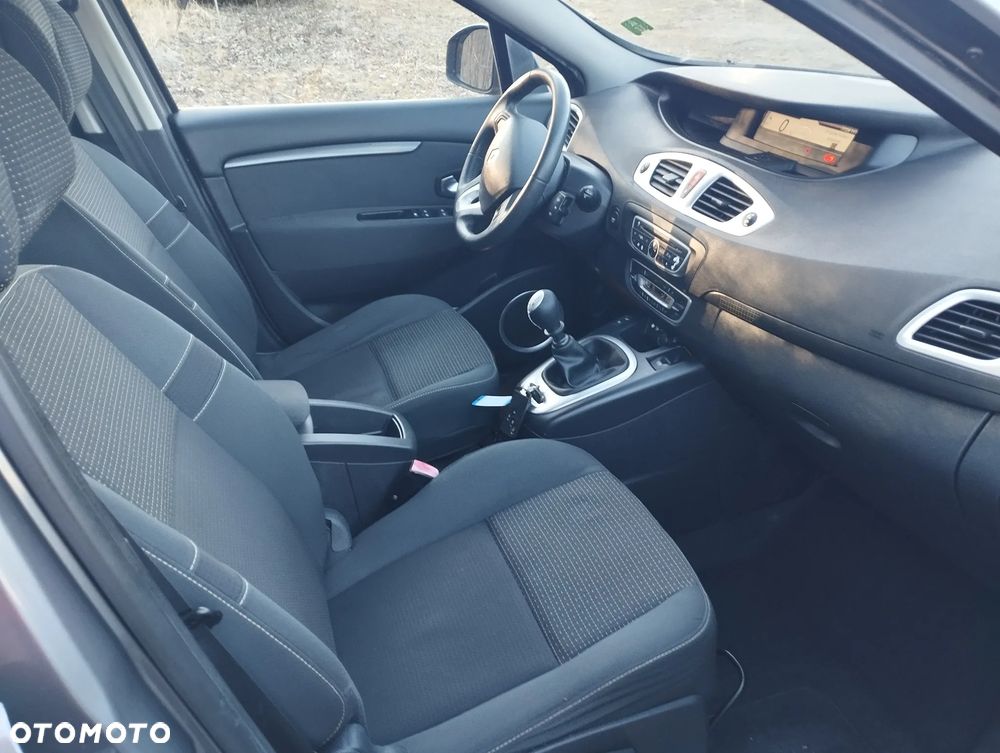 Renault Grand Scenic - 6