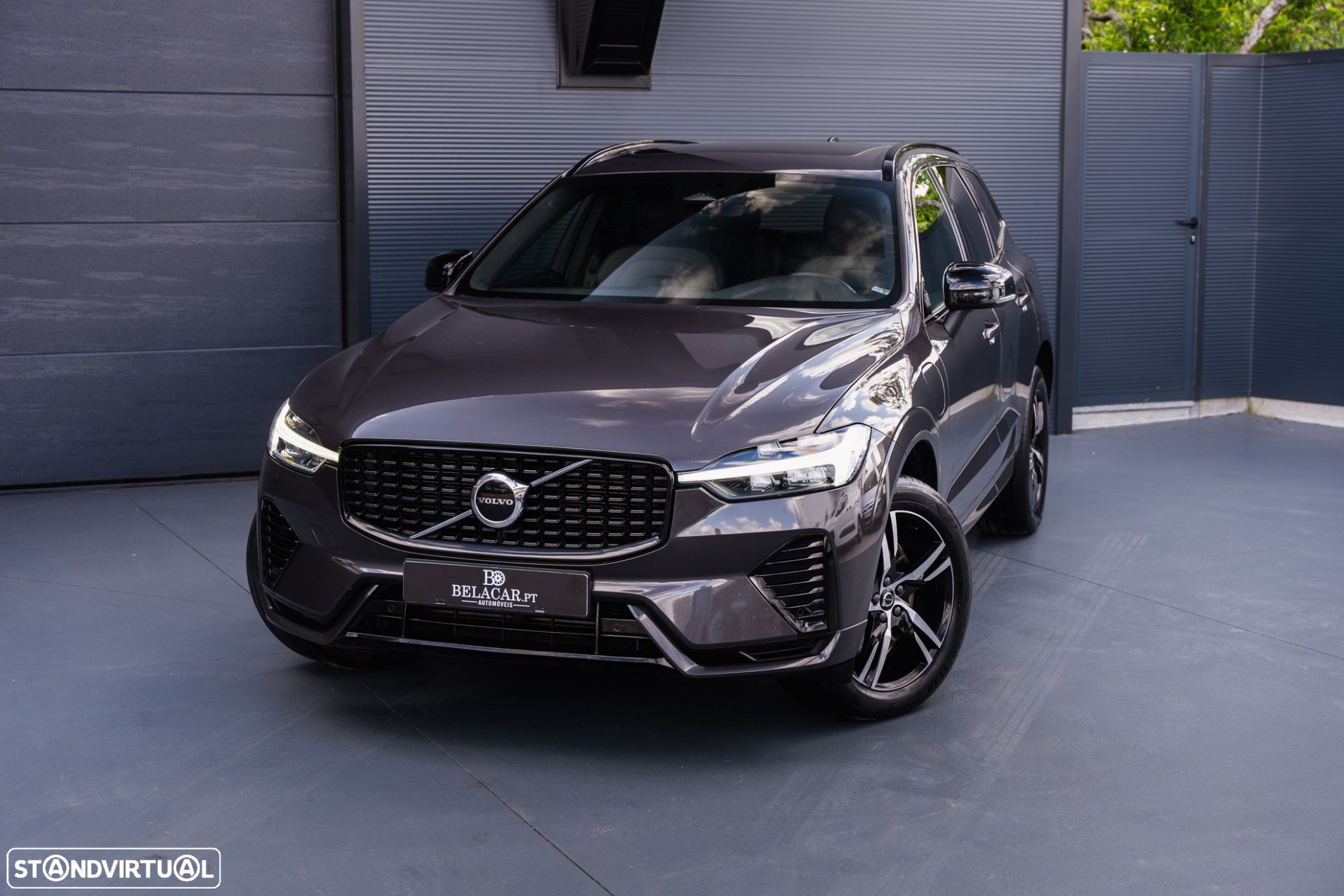 Volvo XC 60 2.0 T6 PHEV R-Design AWD - 29
