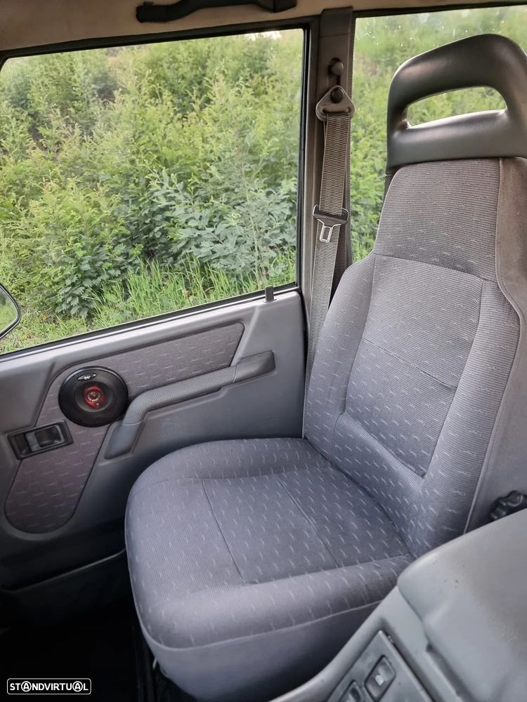 Land Rover Discovery 2.5 TDi - 9