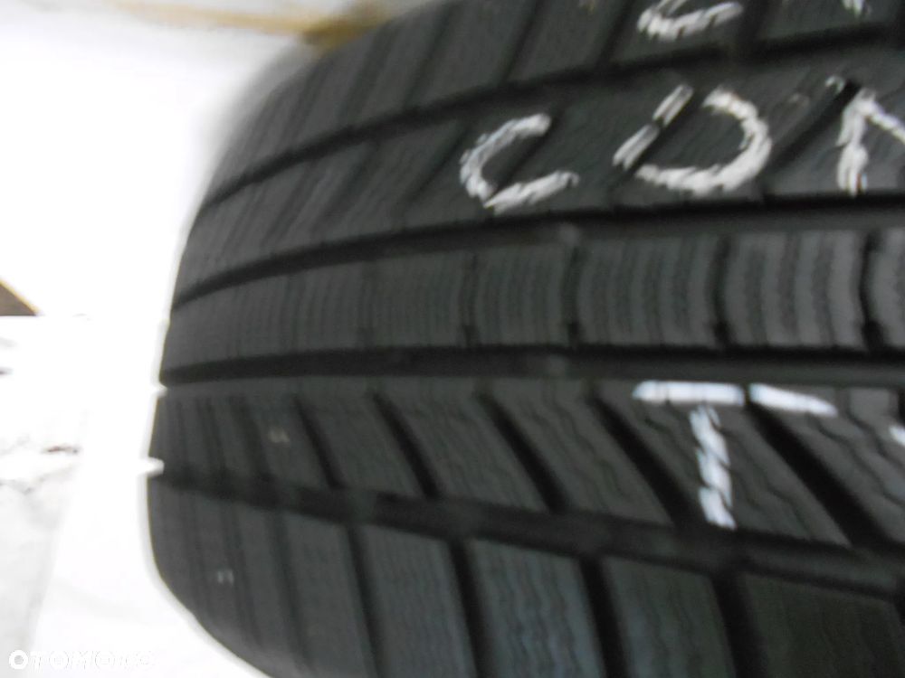 OPONA POJEDYNKA 215/50R17 CONTINENTAL WINTER CONTACT TS870P XL DOT 4323 7.6MM - 2