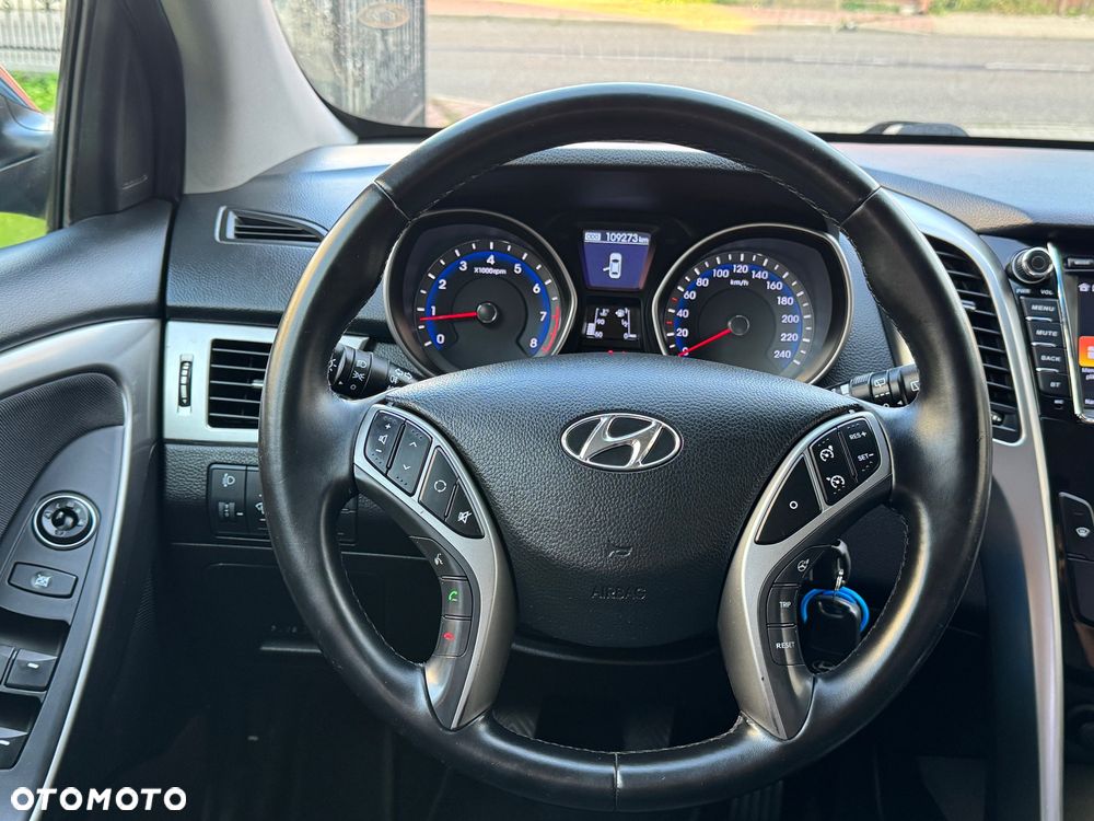 Hyundai i30 1.6 Premium - 14