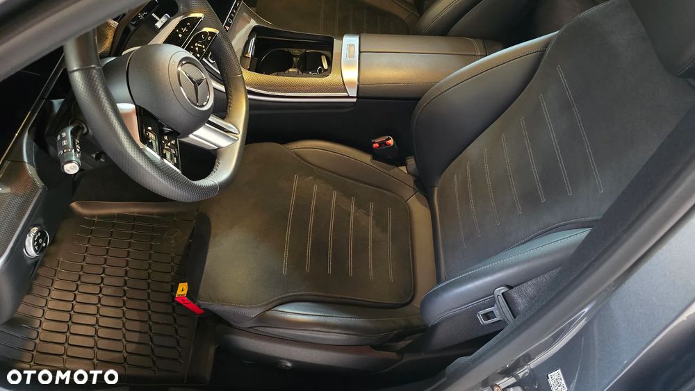 Mercedes-Benz Klasa C 300 de PHEV 4-Matic AMG - 12