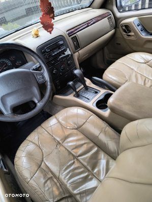 Jeep Grand Cherokee 4.0 Laredo - 16