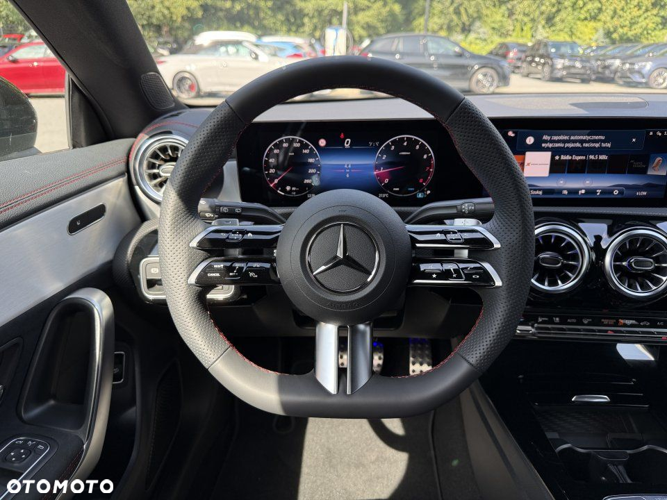 Mercedes-Benz CLA - 13
