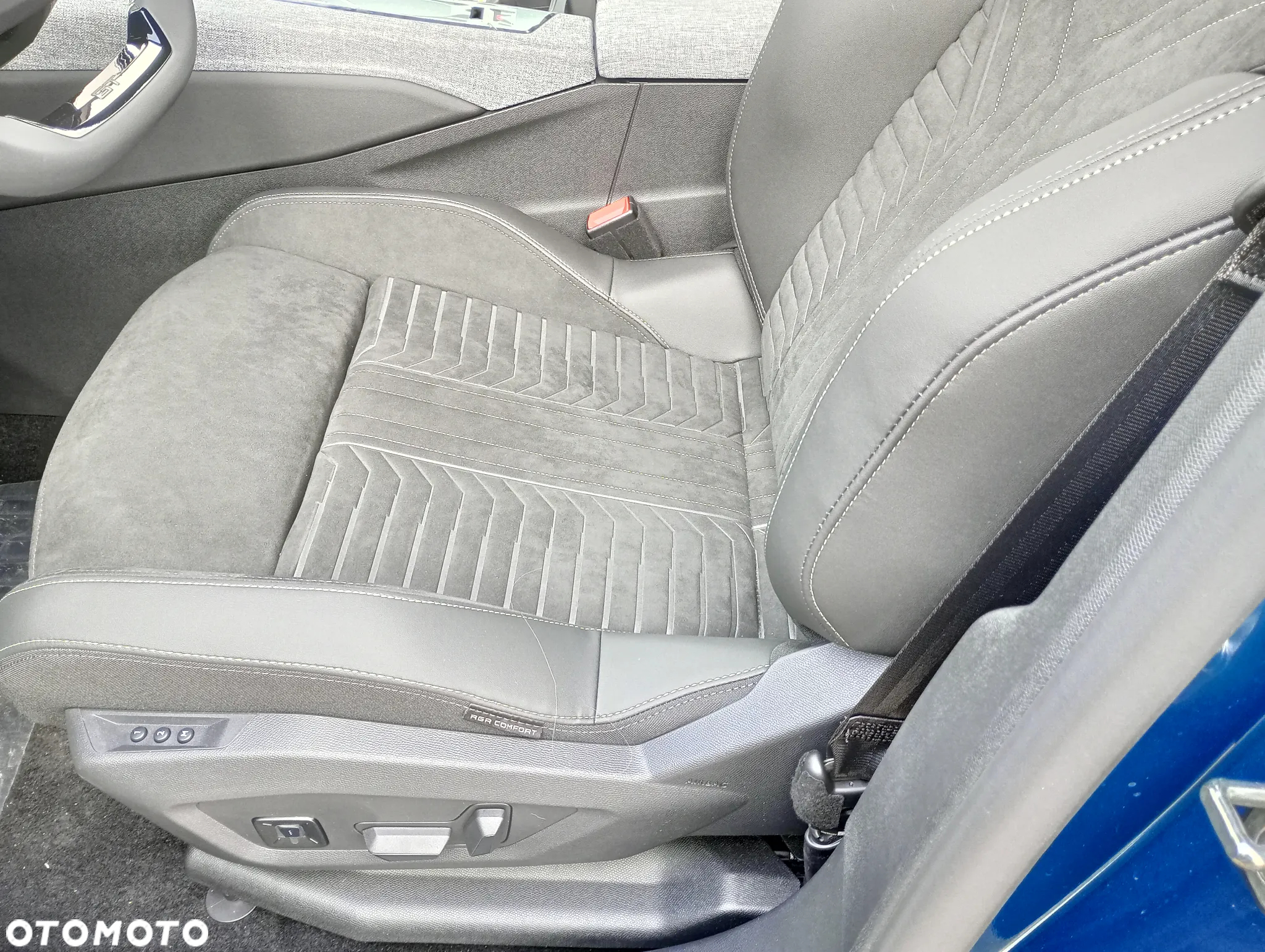 Peugeot 3008 1.2 PureTech mHEV GT e-DCS6 - 11