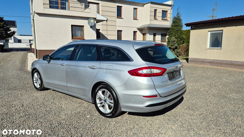 Ford Mondeo SW 2.0 TDCi S&S PowerShift-Aut Titanium - 4