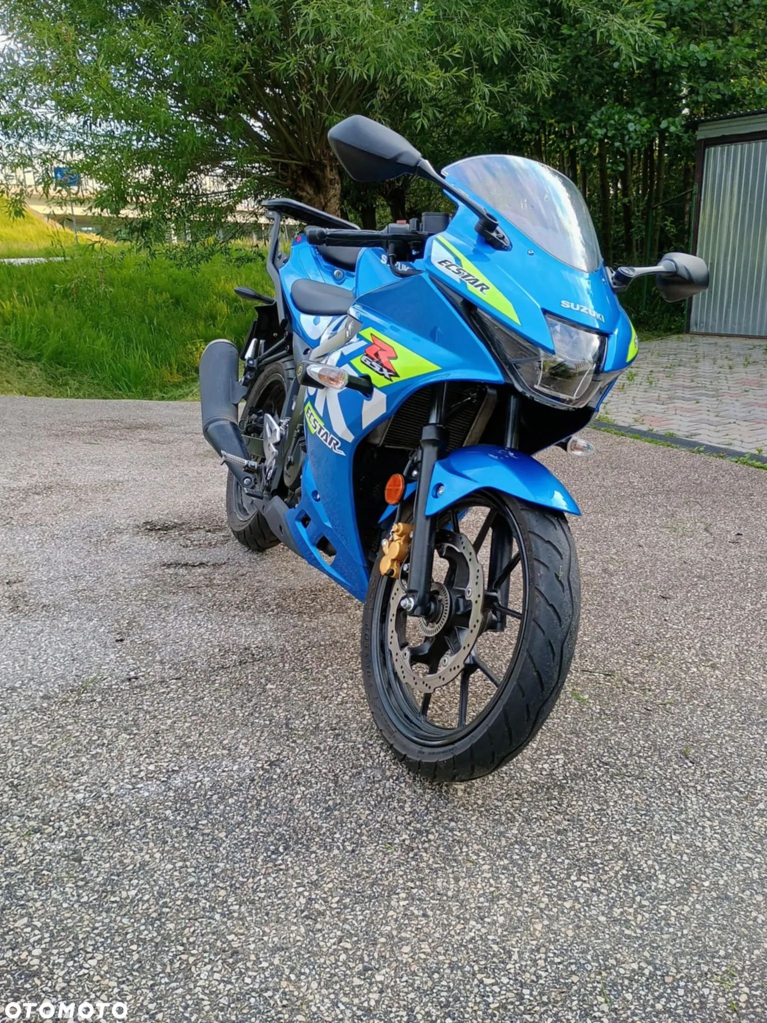 Suzuki GSX-R - 1