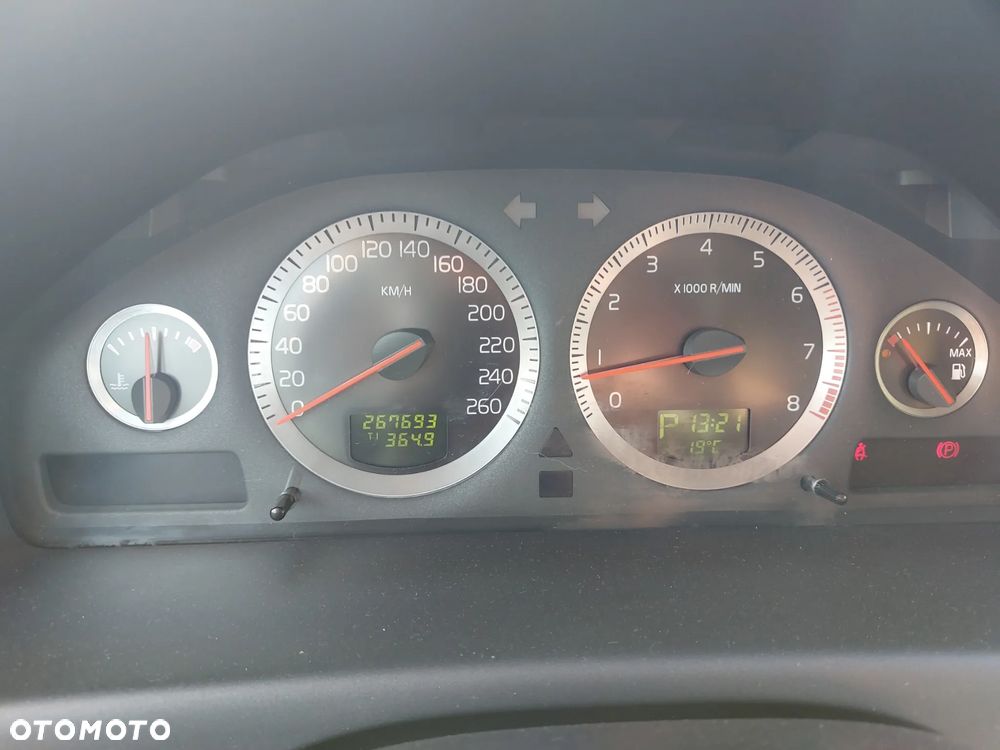 Volvo V70 2.5T AWD Summum - 13